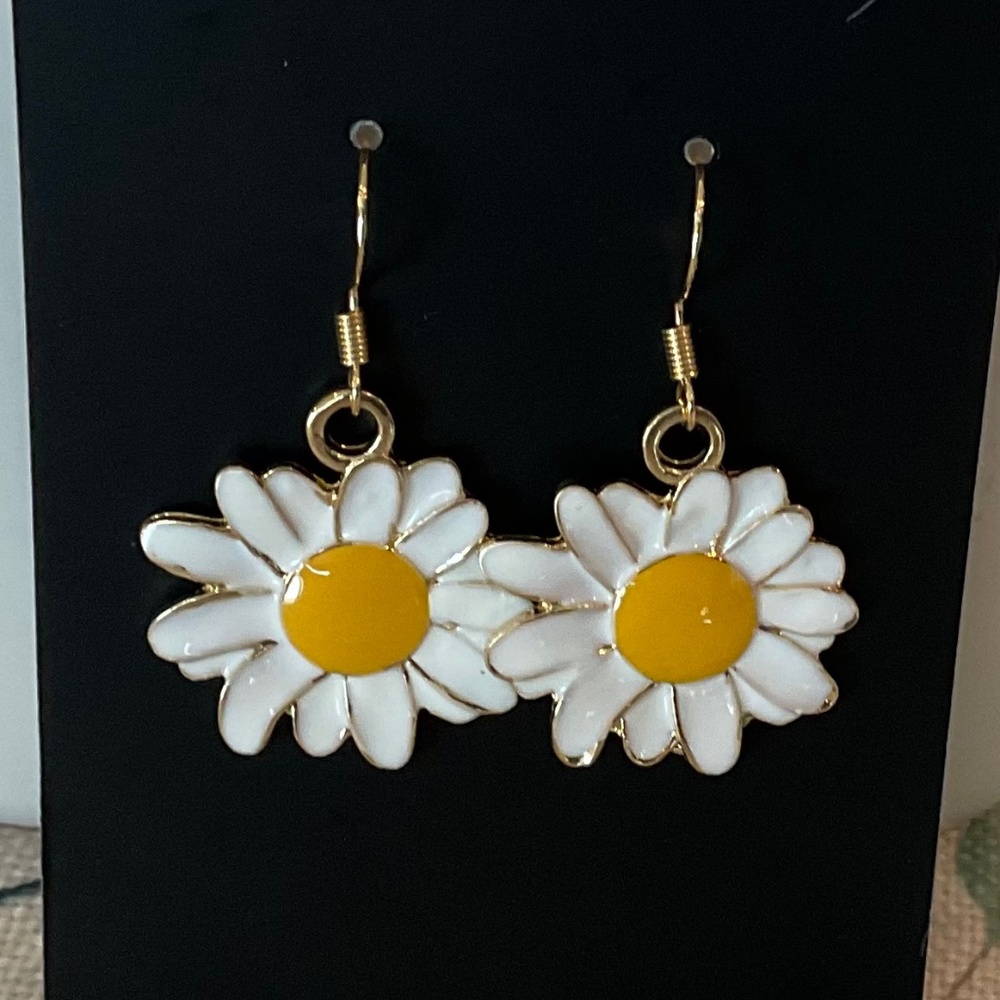 Enamel White Yellow Daisy Earrings w/18k Gold Plate Hooks